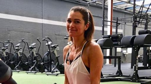 Hoppa: Quinty Trustfull in de spagaat