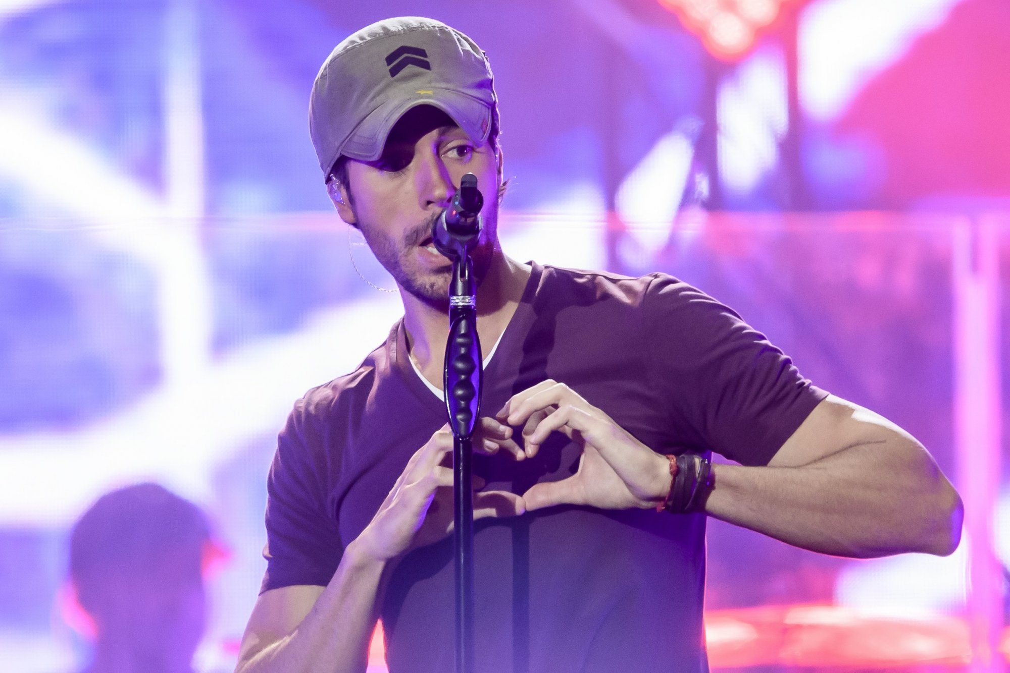 Enrique Iglesias komt naar Amsterdam en wij staan alvast in de rij