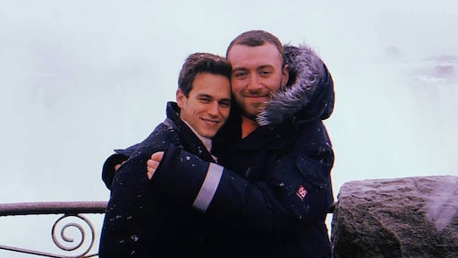 'Sam Smith en Brandon Flynn zetten punt achter hun relatie'