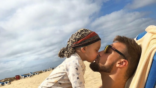 Lief: Kjeld Nuis en zoontje wensen je een goedemorgen