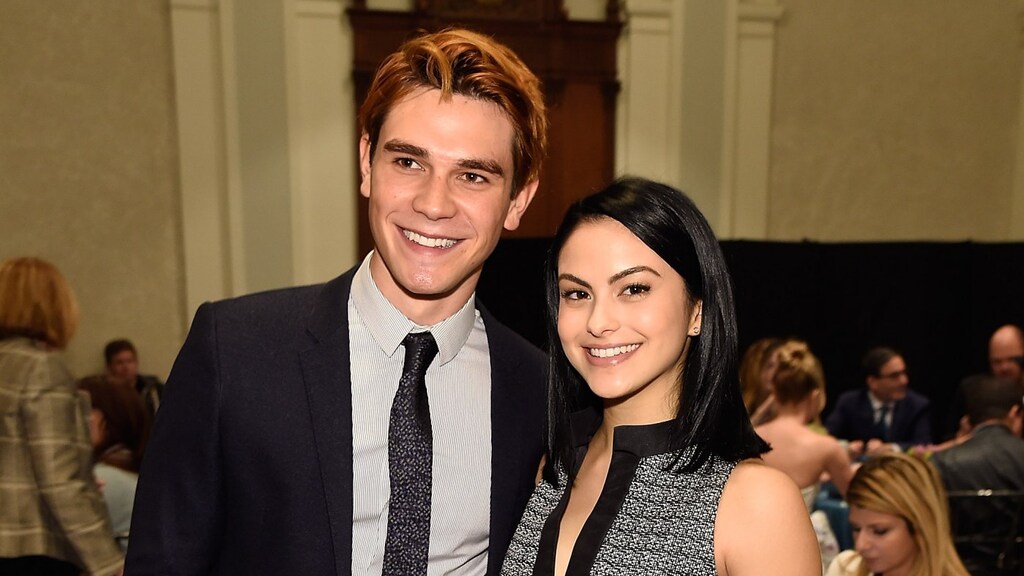 Riverdale-ster Camila totally in love