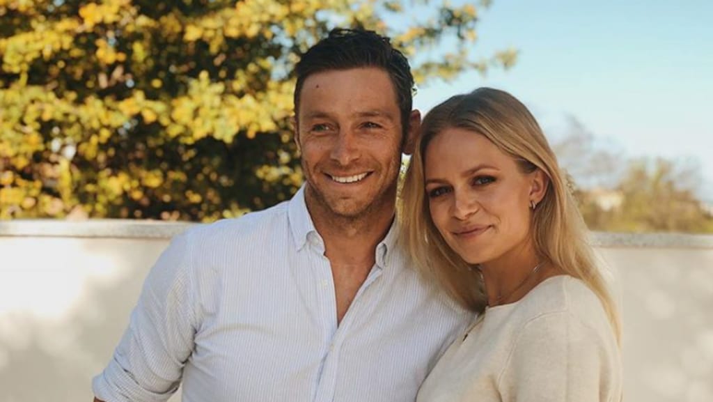 Louis Talpe deelt heet kiekje met vriendin