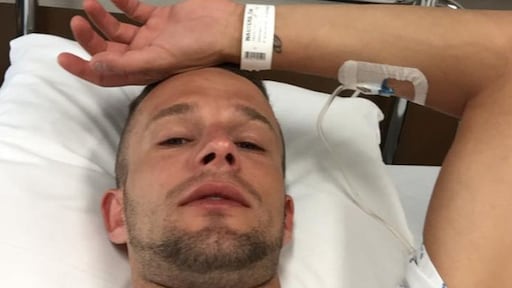 Temptation-Tim in het ziekenhuis