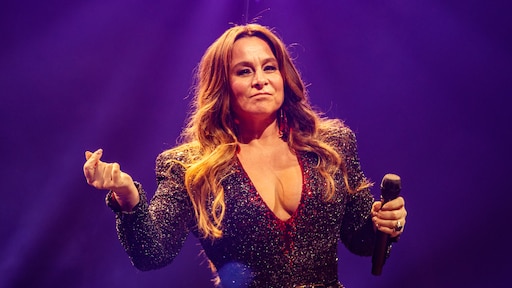 Trijntje showt stralend haar slanke lichaam