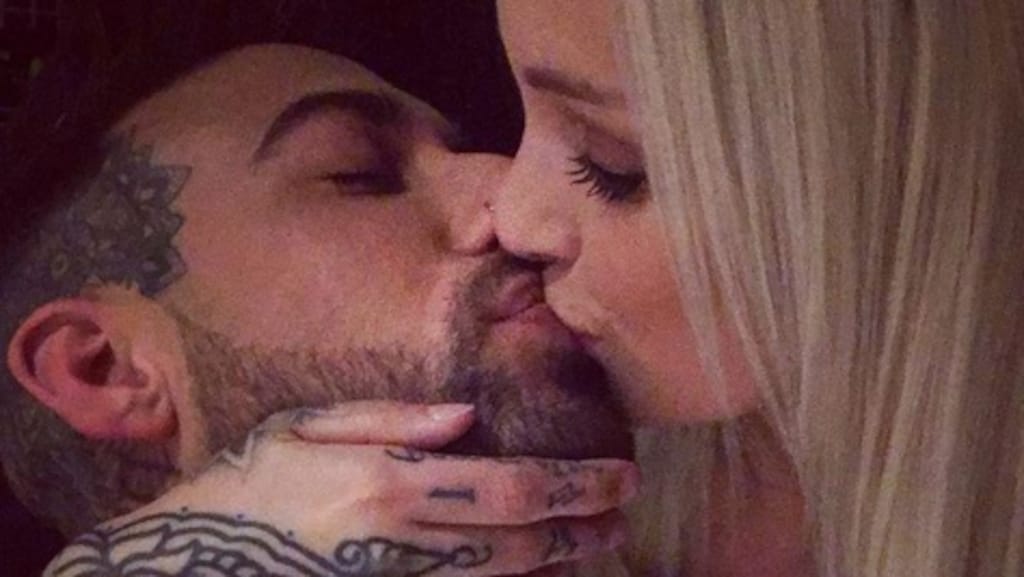 WTF: Pommeline en Fabrizio delen eigen sextape