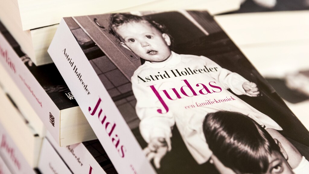 Astrid Holleeder vertelt emotioneel over haar broer Willem