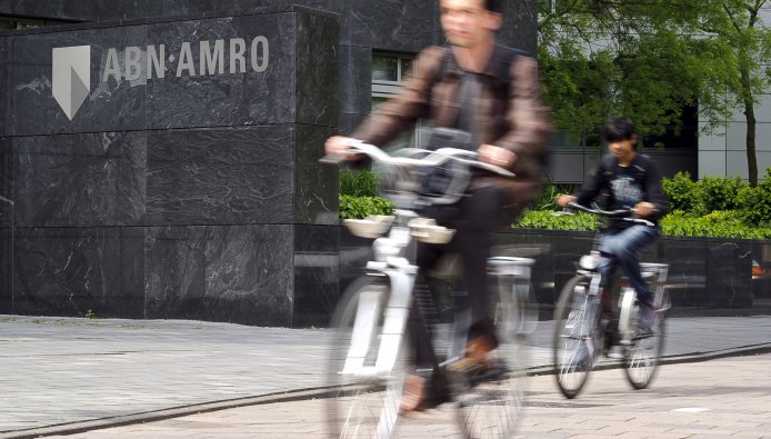 ABN Amro schrapt 250 banen bij zakenbank