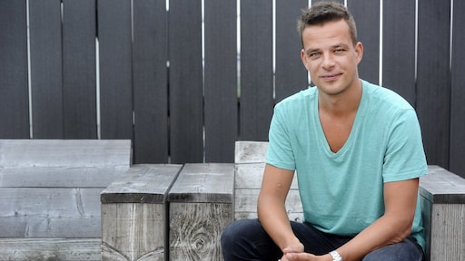 Veronica-dj Niek van der Bruggen moet onder het mes