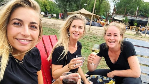 Shelly haalt herinneringen op tijdens Expeditie-reünie