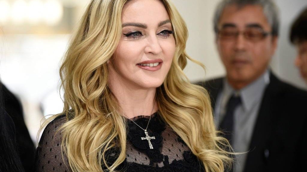 Madonna viert verjaardag met unieke opname