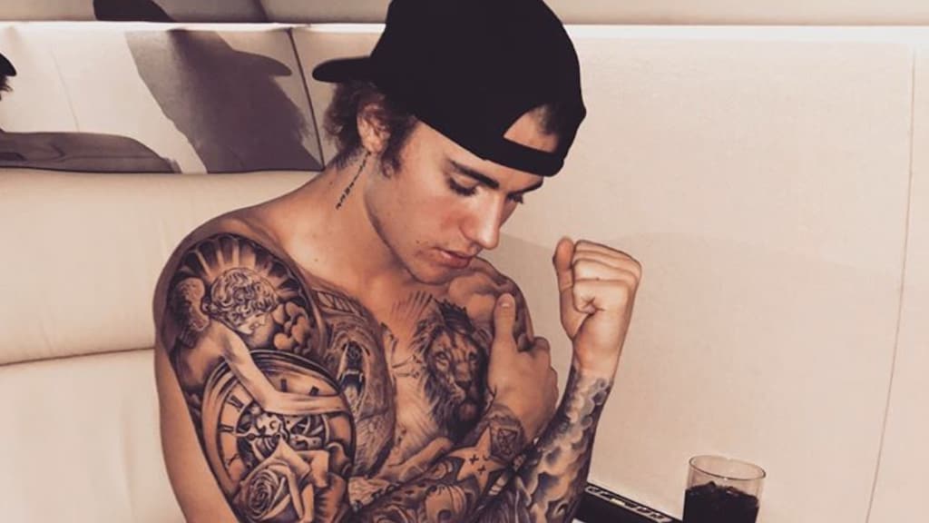 De grote geheimen achter de tattoos van Justin Bieber