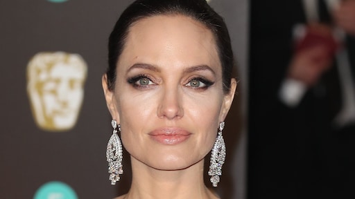 Angelina Jolie stikjaloers op Amal Clooney