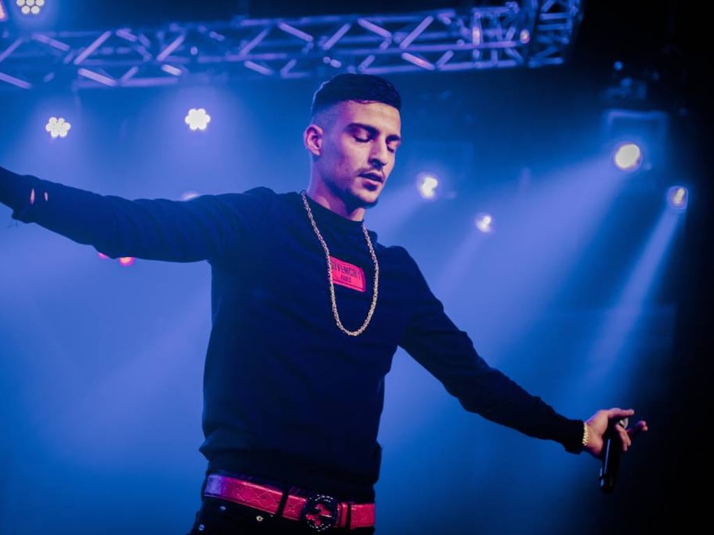 Boef Rapper Rapper Boef rijdt 300 kilometer per uur en moet voor de rechter verschijnen