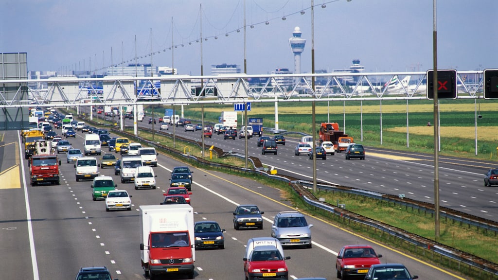 Kabinet werkt aan invoering rekeningrijden in 2026