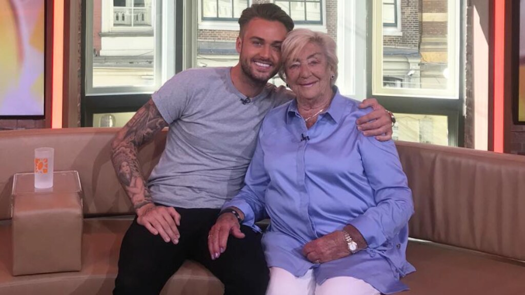 Oma Dave en Donny Roelvink onwel