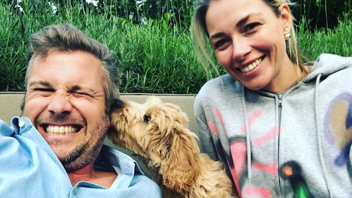 Winston en Renate krijgen geen genoeg van de kleine Obi