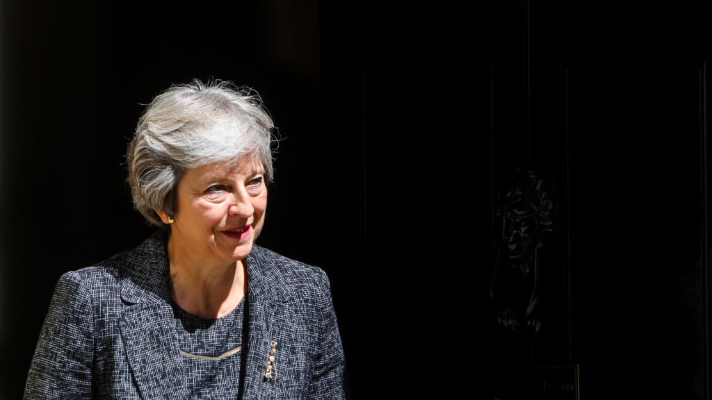 May geeft tekst en uitleg in Brits parlement over brexitdeal