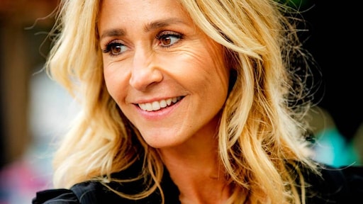 Wendy van Dijk loopt naar maan en terug