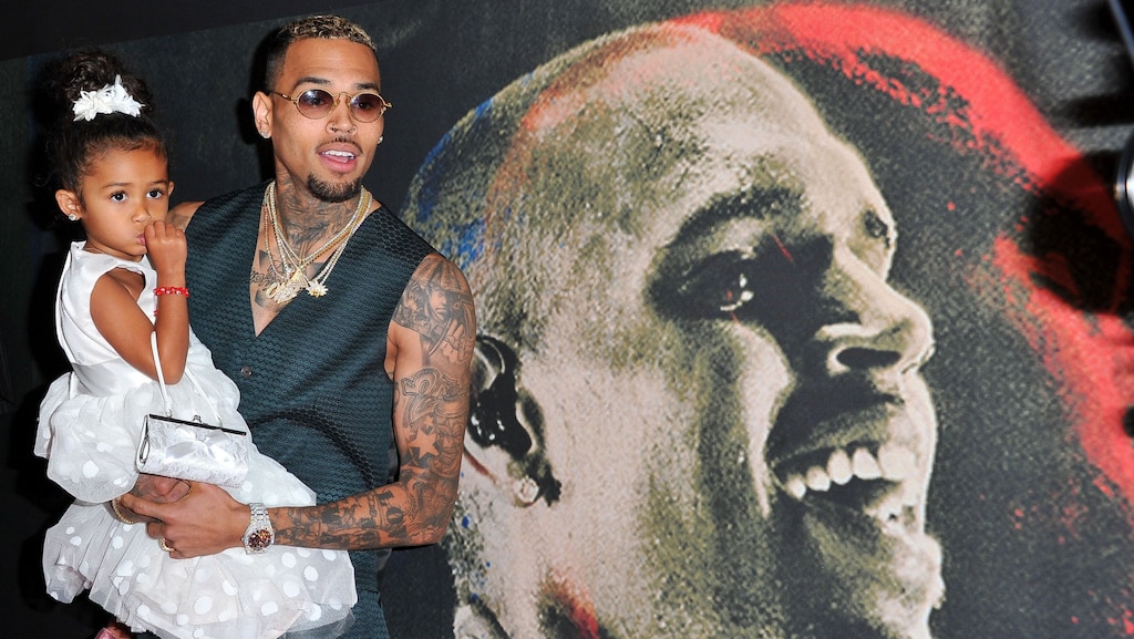 Fans laten dochtertje Chris Brown niet met rust