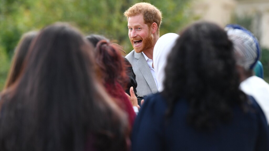 Cameraman betrapt prins Harry op heterdaad