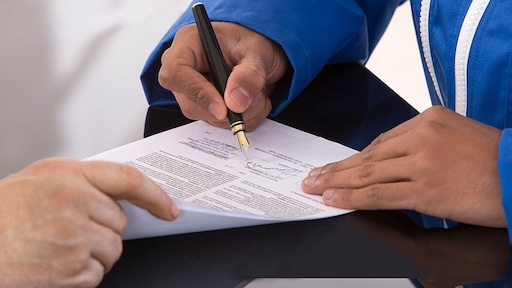 'Veel Nederlanders snappen koop- of huurcontract niet'