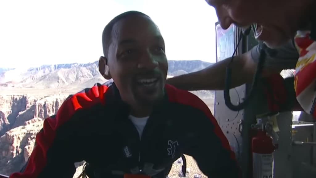 Jarige Will Smith springt uit helikopter