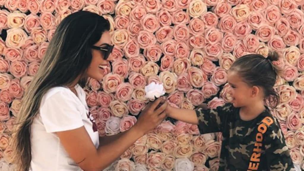 Yolanthe doet fotoshoot met allerliefste van de wereld