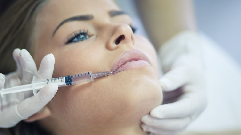 Loes liet fillers zetten bij bekende kliniek: 'Echt vreselijk'