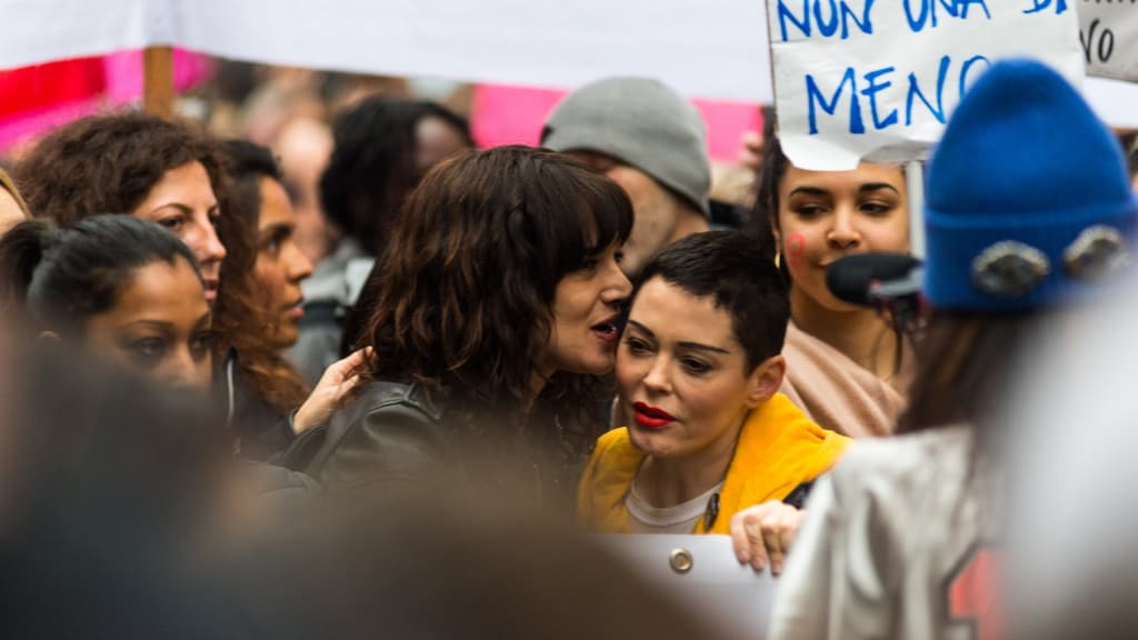 Charmed-actrice biedt Asia Argento excuses aan