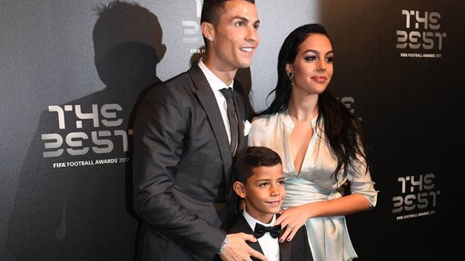 Vriendin Cristiano Ronaldo staat vierkant achter haar lief