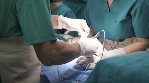 Oncoloog krijgt waarschuwingen en berisping voor fouten bij behandeling kankerpatiënten