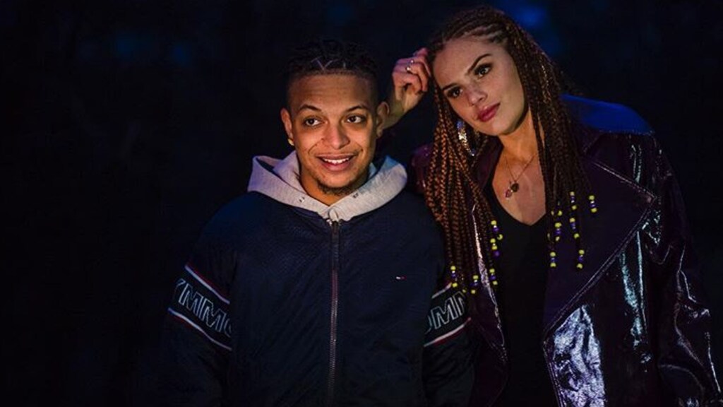 Famke Louise hint op relatie met Ronnie Flex