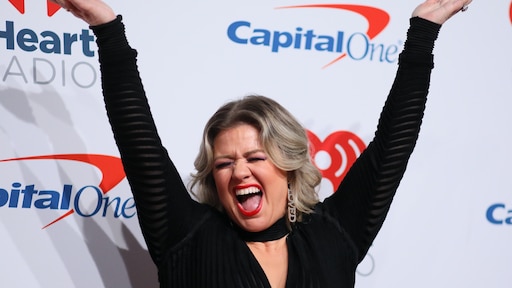 Kelly Clarkson volgt Justin Timberlake op