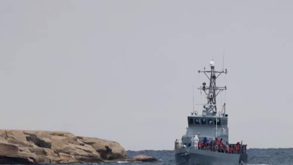 Malta pikt 120 migranten op voor de kust
