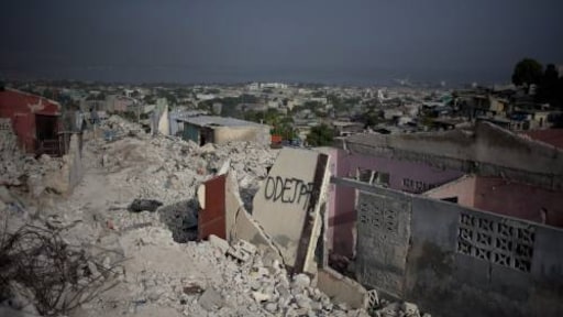 Doden en gewonden door aardbeving Haïti