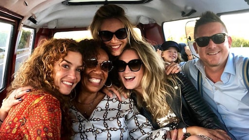 BN'ers gaan los op de bruiloft van Johnny en Anouk