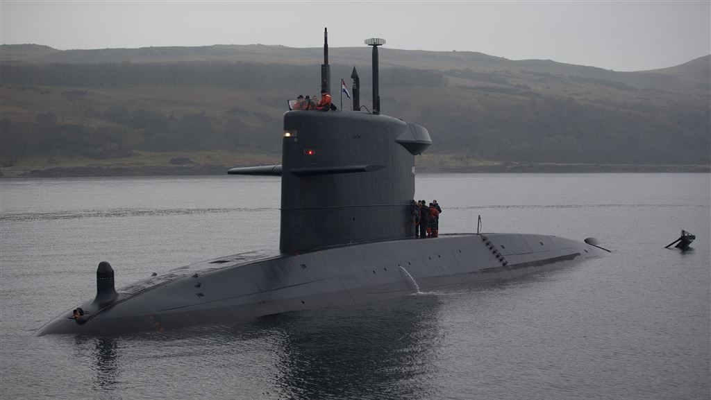 Vrouwen mogen voor het eerst mee op onderzeeër marine