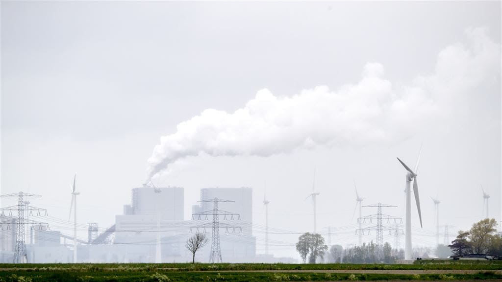 De kolencentrale in de Eemshaven.