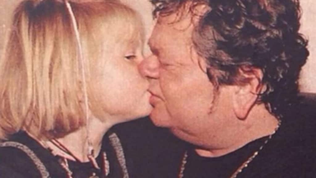 Ontroerend: Roxeanne Hazes op de bühne met papa André