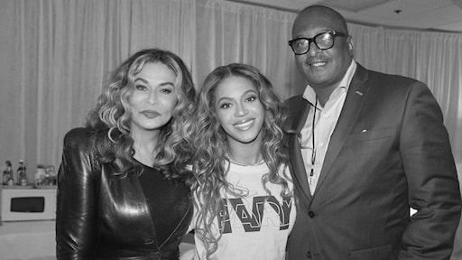 At last: Beyoncé herenigd met haar vader