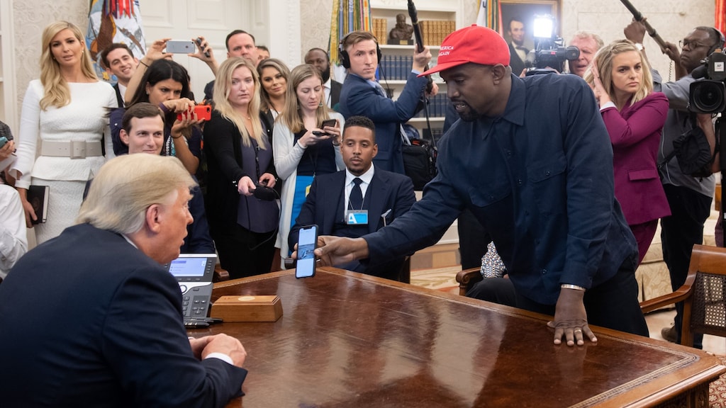 Kanye gaat los in Oval Office: 'Door Trump voel ik me Superman'