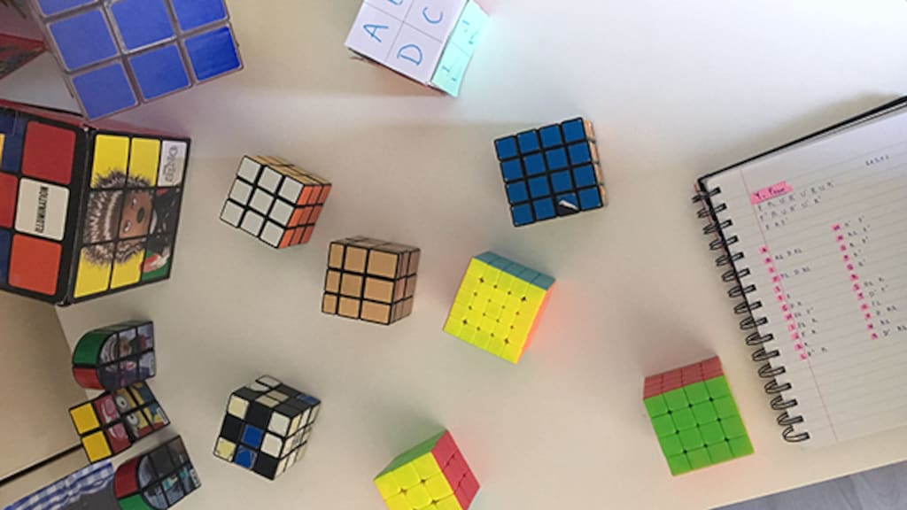 "Van mijn 14de tot mijn 16de gebruikte ik de Rubiks kubussen heel vaak. Mijn psycholoog adviseerde me het weer op te pakken."