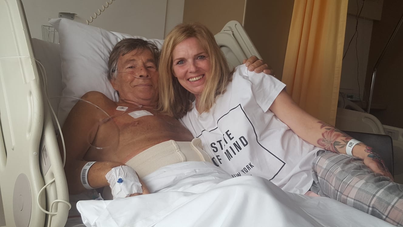 Vrouw Martin Gaus na operatie: 'Nog nooit zo veel gejankt'