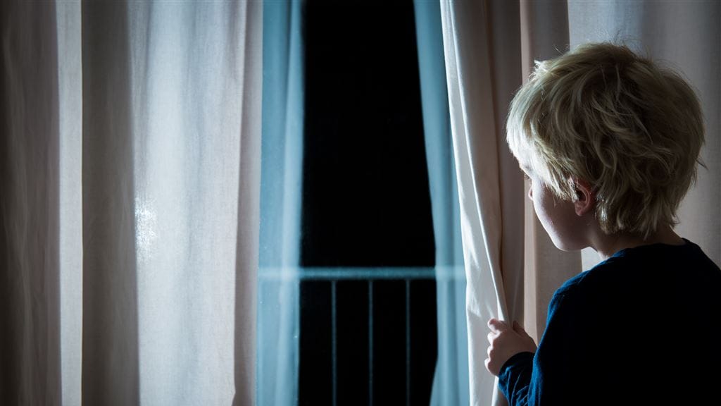 Om 5 uur naast je bed door wintertijd: kinderen houden geen rekening met de fysieke klok