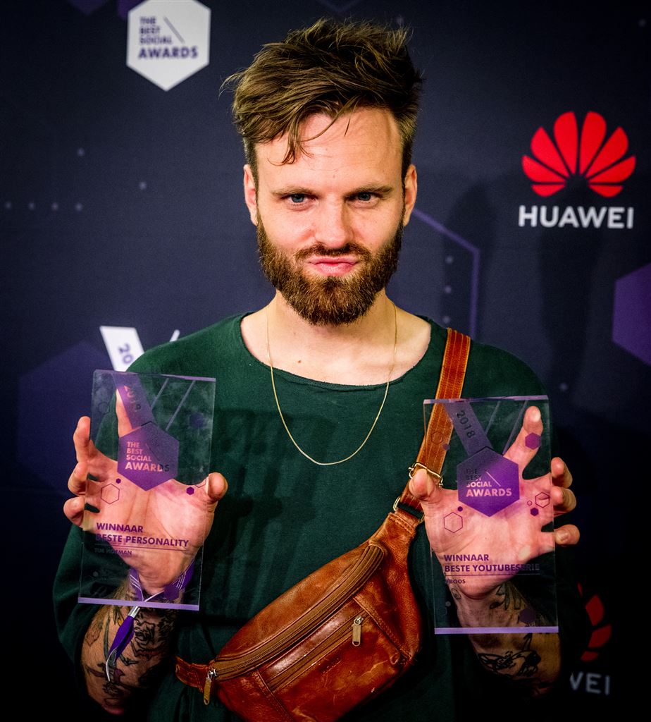 Tim Hofman schiet asielkinderen te hulp