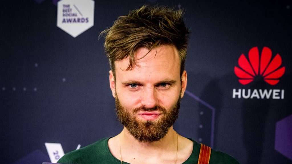 Tim Hofman schiet asielkinderen te hulp