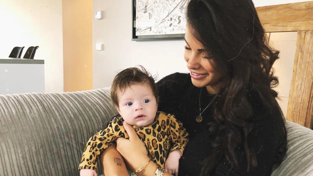 Monica Geuze apetrots op zieke Zara-Lizzy