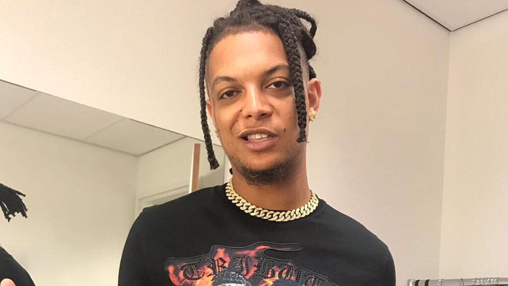 POLL: Een zoontje of dochtertje voor Ronnie Flex?