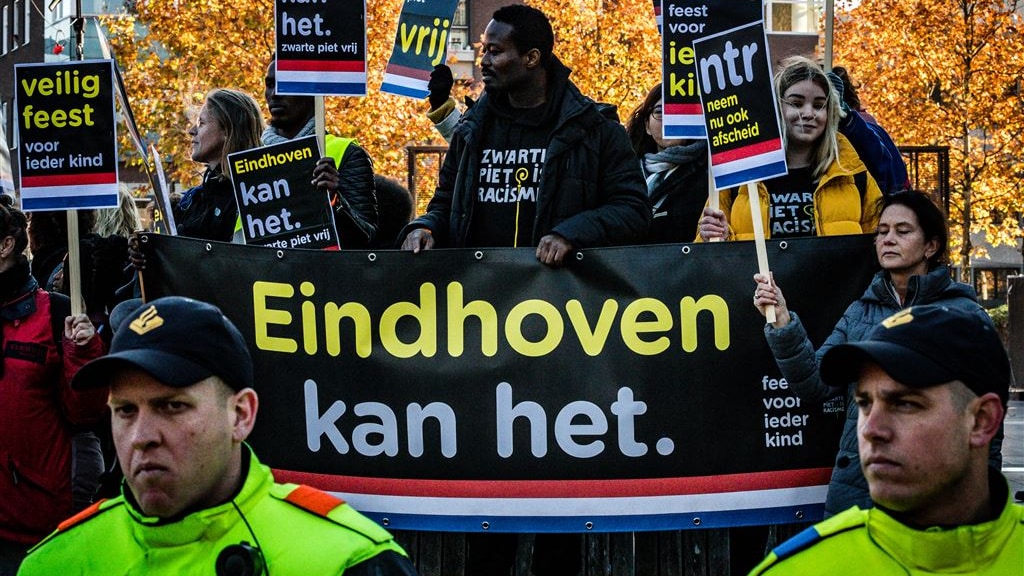 Kick Out Zwarte Piet: 'Demonstraties in twaalf steden tegen Zwarte Piet'