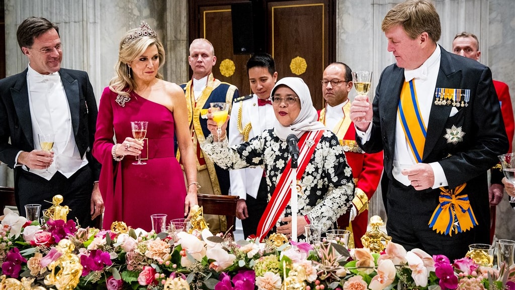Koningin Máxima straalt tijdens staatsbanket in Koninklijk Paleis